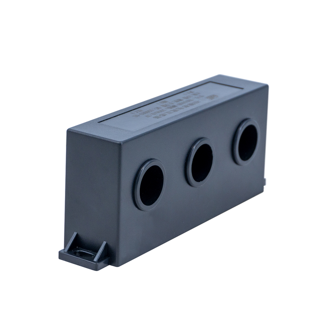 Transformateur de courant triphasé pour la protection du moteur